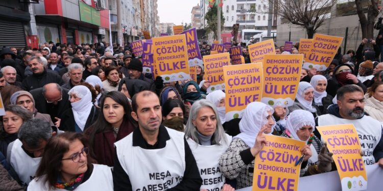 ‘Çözüm ve özgürlük’ için yola koyuldular: Yürüyüşe güç verelim