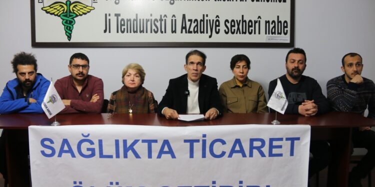 ‘Sağlıkta çeteleşmeye neden olan koşullar ortadan kaldırılmalı’