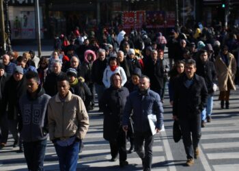 ‘Asgari ücretli insanlara yaşam hakkı tanınmıyor’