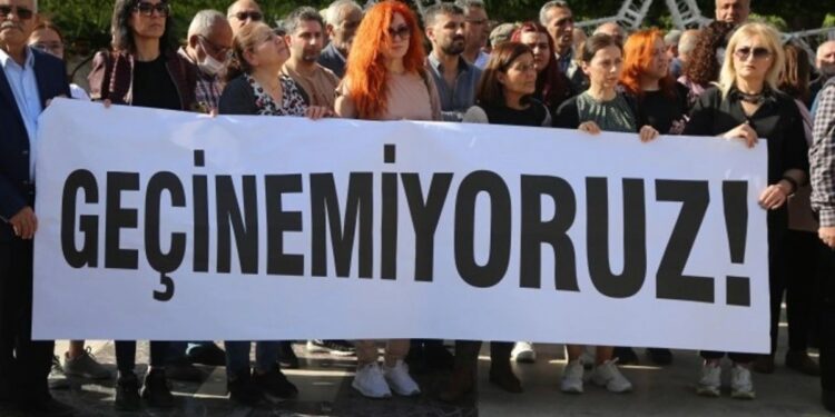 Akademisyen Döğüş: Ağır ekonomik krizin çözümü demokratikleşme