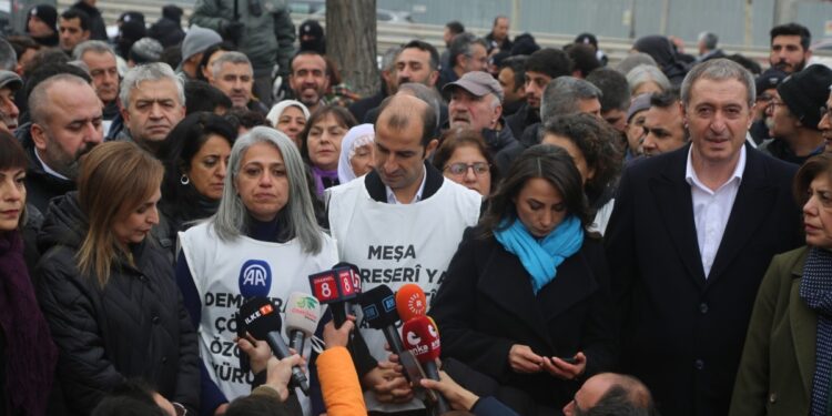 ‘Çözüm ve özgürlük’ yürüyüşçülerinden Meclis’e çağrı: Sorumluluk alın