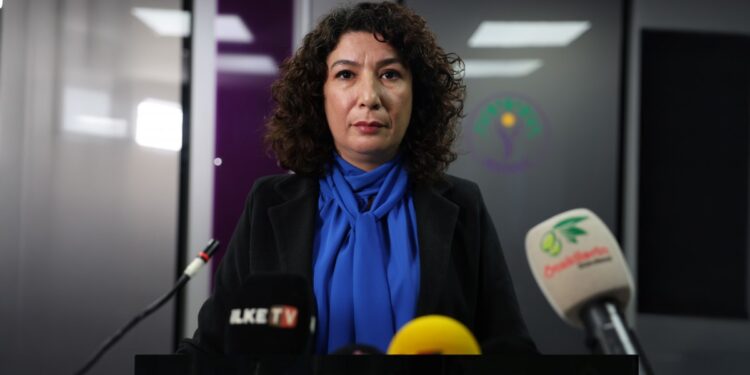 Halide Türkoğlu: Gün Rojava kadın devrimini savunma günüdür