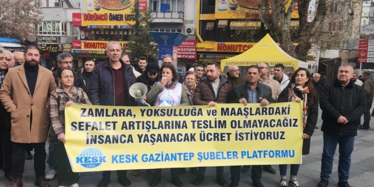 Dîlok’ta asgari ücret protestosu