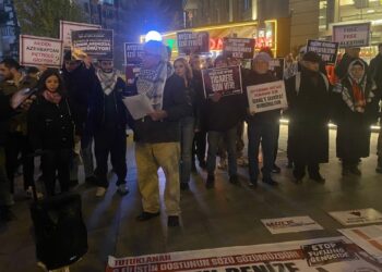 Erdoğan’ı protesto edenlerin tutuklanmasına tepki: Asıl suçlular yargılansın