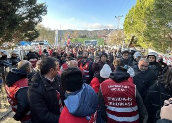 Ankara’ya yürümek isteyen işçiler gözaltına alındı