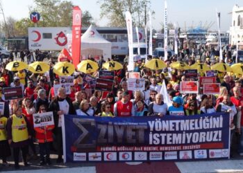 Aile hekimleri 5 gündür grevde: Yönetmeliği geri çekin