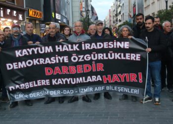 ‘Geleceğimizin ipotek altına alınmasına izin vermeyelim’