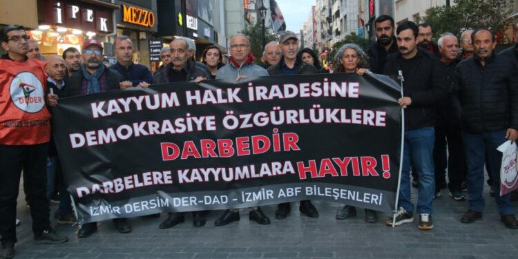 ‘Geleceğimizin ipotek altına alınmasına izin vermeyelim’