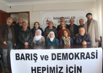 Aydınların Kürt sorununda çözüm çağrısına İzmir’den destek