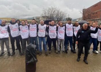İşçiler çoğunluğu aldı, patron TİS’ten kaçıyor