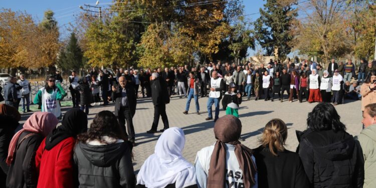 Sınırda direniş 6’ncı gününde: Çözüm istiyorsanız İmralı kapılarını açın