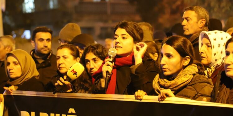 Qoser’de Rojava protestosu