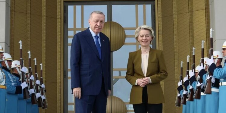 Ursula Von der Leyen: DAİŞ’in canlanmasına izin veremeyiz