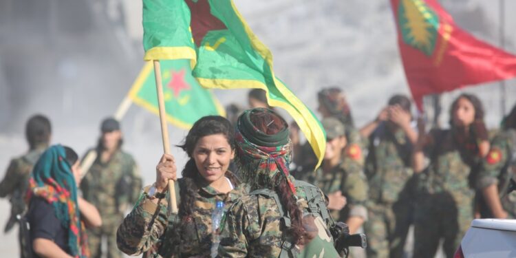 ‘Rojava Kadın Devrimi etrafında kenetlenelim’