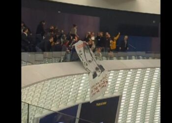 Enternasyonalistler AP oturumunu bastı: Türkiye’ye yaptırım istedi