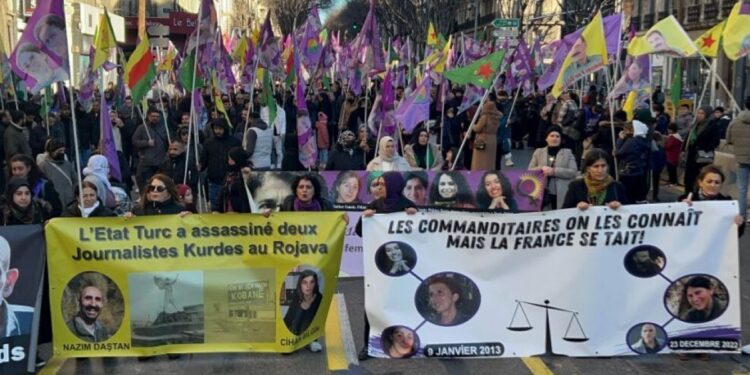 Gazetecilerin katledilmesi Avrupa’da protesto edildi