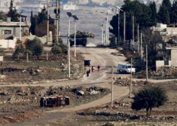 İsrail, Kuneytire halkına silahlarını bırakmaları için 48 saat süre verdi