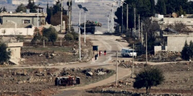 İsrail, Kuneytire halkına silahlarını bırakmaları için 48 saat süre verdi