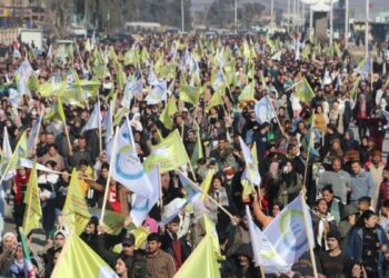 Hesekê’de binler QSD’ye destek için yürüdü