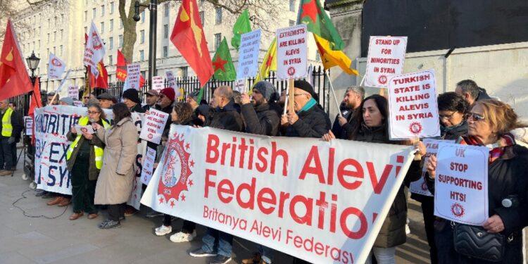 İngiltere’de Başbakanlığa Suriye’deki saldırılara ilişkin mektup