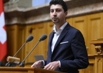 Fabian Molina: Demokrasi ve istikrarın kalesi Rojava korunmalı