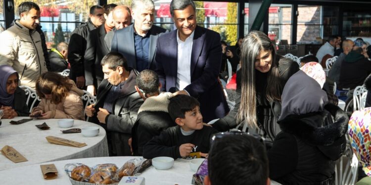 Eşbaşkan Şedal ve Zeydan engelli yurttaşlarla bir araya geldi