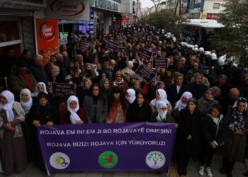 Saldırılar protesto edildi: Rojava’nın özgürlük mücadelesine ses verin