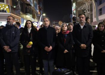 Gözaltı sonrası yine bir araya geldiler: Hakikati susturamazsınız