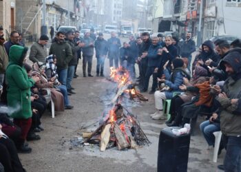 Miks’te soğuk havada irade gaspı protestosu