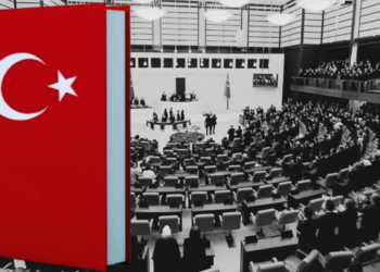 AKP'den Yeni Anayasa İçin Milletvekili Hamlesi: Geçişlerin Arkası Gelecek