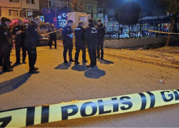 Adana’da silahlı saldırı: Evinin önünde öldürüldü