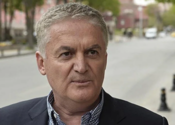 Ahmet Zeki Üçok, İYİ Parti'den İstifa Etti