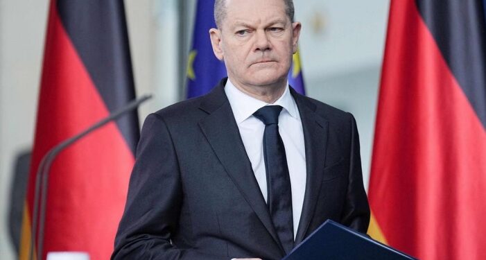 Almanya’da hükümet düştü, seçmen 23 Şubat’ta sandığa gidecek