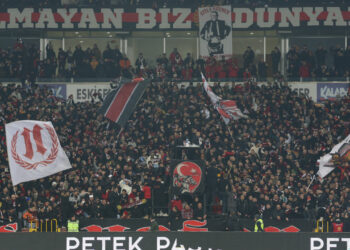 Amatör Lig Maçını 30 Bini Aşkın Seyirci İzledi