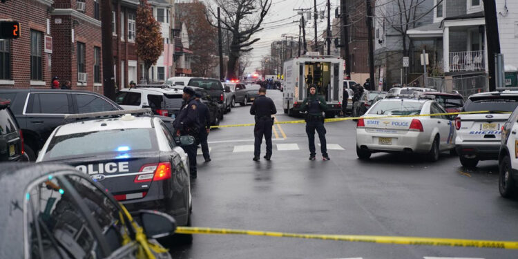 Annesi, Babası, Kardeşleri... 16 Yaşındaki Çocuk Tüm Ailesini Katletti!