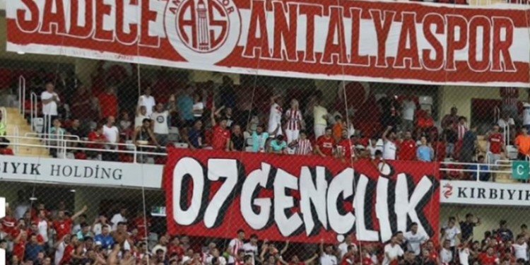 Antalya'da 07 Gençlik Antalyaspor Taraftarlar Lokali'ne silahlı saldırı