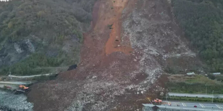 Artvin’de heyelan felaketinin boyutu gün ağarınca ortaya çıktı