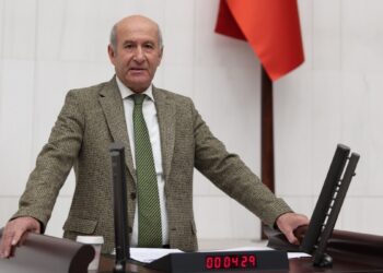 Aslan: Suriye’de 2 milyon olan Hristiyan nüfusu yüzbinlere düştü