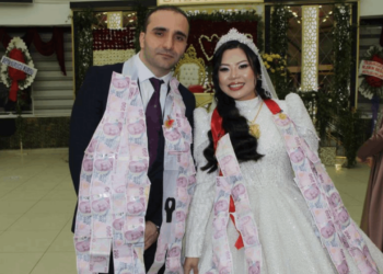 Avustralya'dan Batman'a Gelin Geldi, Eşinin İsmiyle Kafiyeli Uyumu Dikkat Çekti