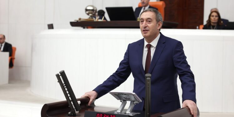 Bakırhan’dan çağrı: Büyük fırtınaya karşı Rojava ile diyalog kurun