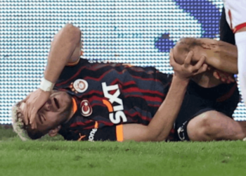 Barış Alper'in Babasından Manaj'a Olay Yorum