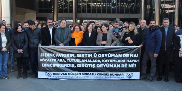 Belediye Eşbaşkanı Dündar'ın tutuklanmasına tepki