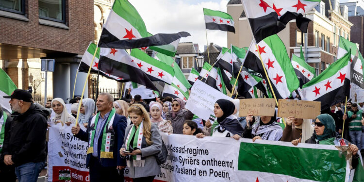 Bir ülke daha eklendi; Hollanda da Suriyeli sığınmacıların başvurularını askıya aldı