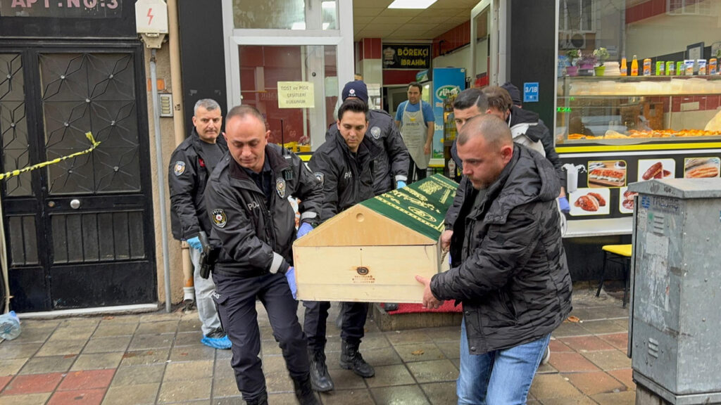 Börekçide Dehşet Anları: Eşini Ağır Yaralayıp Arkadaşını Öldürdü