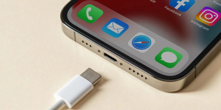 Bugünden İtibaren Başlıyor! Cep Telefonunda Tek Tip Şarj Dönemi