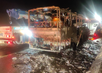 Bursa'da Turist Kafilesini Taşıyan Otobüs Alev Topuna Döndü