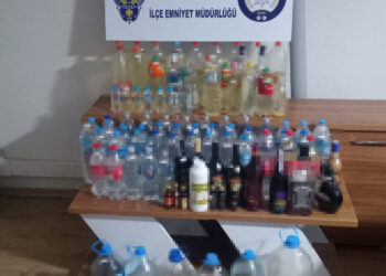 Bursa'da Yılbaşı Öncesi Kaçak İçki Operasyonu, Litrelerce Ele geçirildi