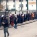 Buz gibi havada metrelerce uzayan ucuz pirinç kuyruğu