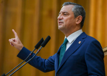 CHP Lideri Özel'den Yeni Yıl Mesajı: Cumhuriyet’in İkinci Yüzyılında Birinci Parti Olduk