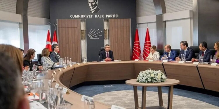 CHP MYK'dan Olağanüstü Asgari Ücret Toplantısı